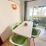 Large & Cozy Centrally Appartement