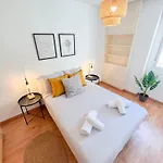 Appartement Large & Cozy Centrally